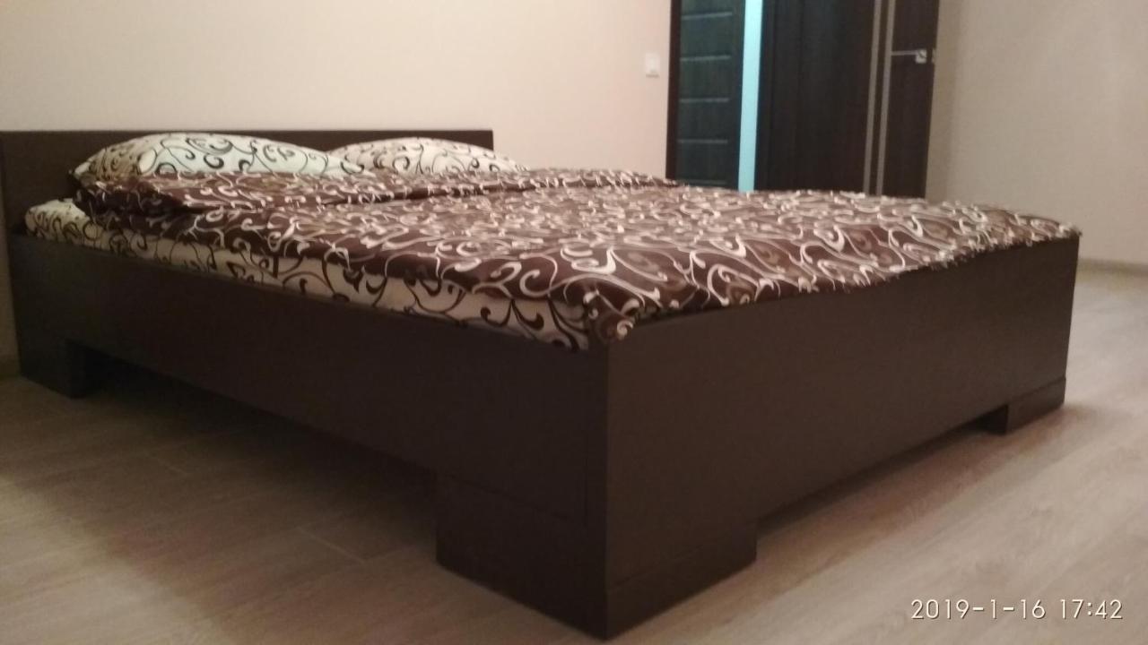 Comfortable Apartments Rivne Ngoại thất bức ảnh